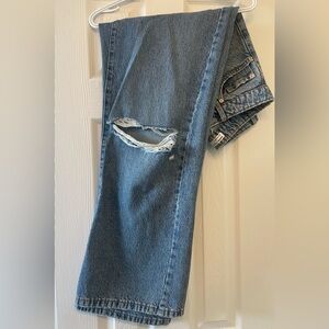 Garage wide leg medium wash jeans. Size: 09